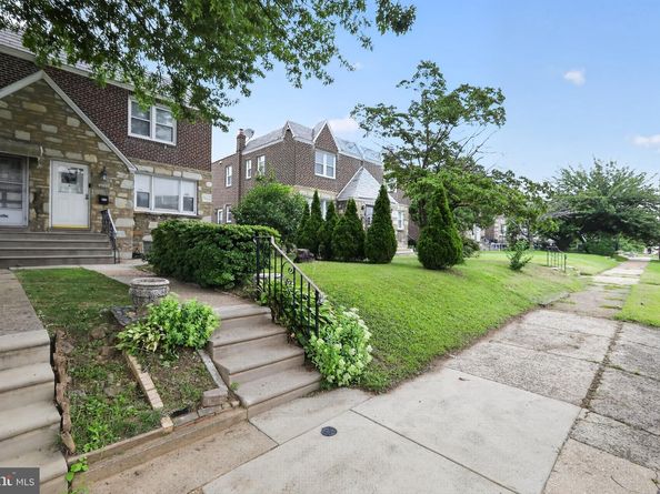 2003 Oakmont Street, Philadelphia PA 19152
