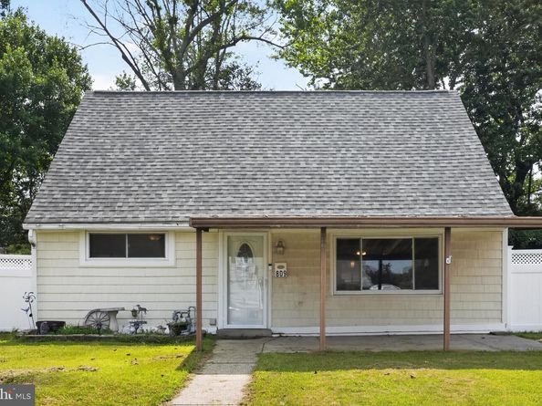 809 Quince Lane, Secane PA 19018