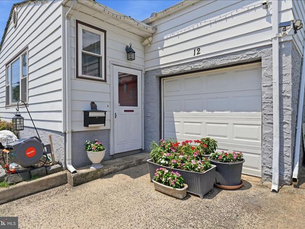 12 Mill Creek Road, Levittown PA 19057
