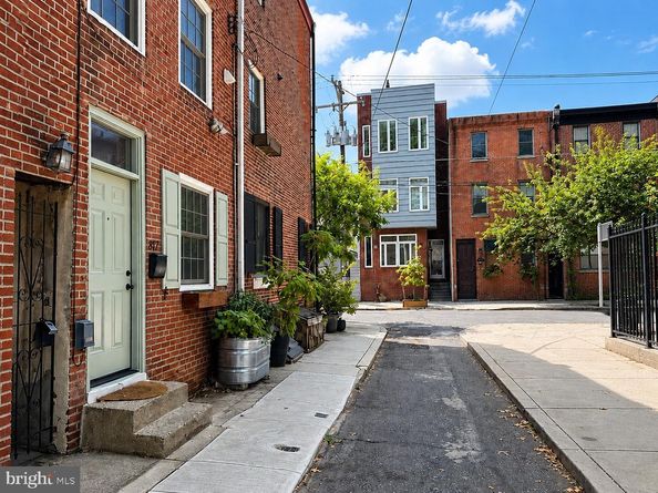 817 S Leithgow Street, Philadelphia PA 19147