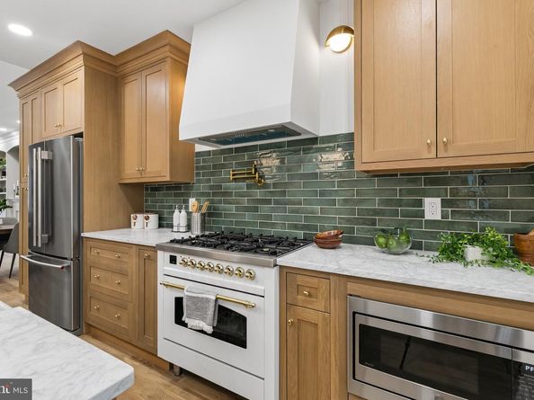 1706 Christian, Philadelphia PA 19146