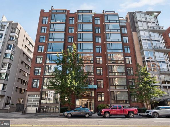 1211 13TH Street NW 402, Washington DC 20005