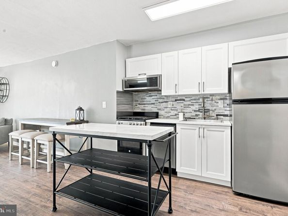3900 Ford Road 2J, Philadelphia PA 19131