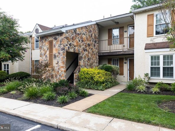 274 Valley Stream Lane, Wayne PA 19087