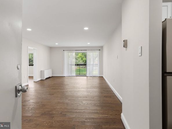 7400 Lakeview Drive N402, Bethesda MD 20817