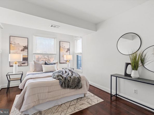 1040 6TH Street NE 302, Washington DC 20002