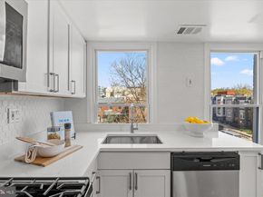 1040 6TH Street NE 302, Washington DC 20002
