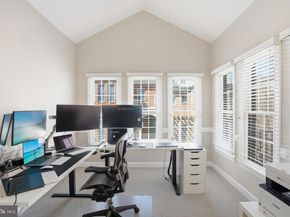 7714 Spoleto Lane 54, Mclean VA 22102