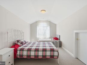 7714 Spoleto Lane 54, Mclean VA 22102