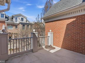 7714 Spoleto Lane 54, Mclean VA 22102