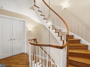 7714 Spoleto Lane 54, Mclean VA 22102