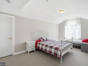 7714 Spoleto Lane 54, Mclean VA 22102