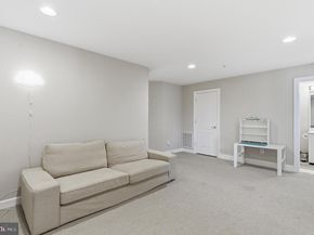 7714 Spoleto Lane 54, Mclean VA 22102