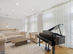 7714 Spoleto Lane 54, Mclean VA 22102