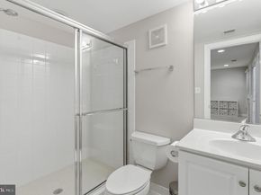 7714 Spoleto Lane 54, Mclean VA 22102