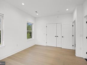 9522 Golfview Lane, Philadelphia PA 19114