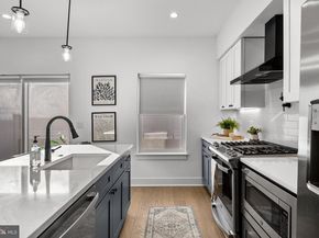 9522 Golfview Lane, Philadelphia PA 19114