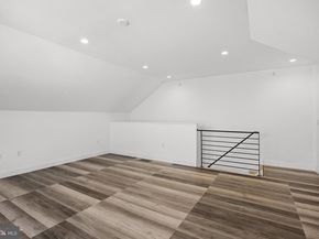 9522 Golfview Lane, Philadelphia PA 19114