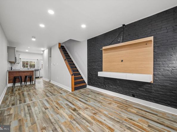 1812 E Albert Street, Philadelphia PA 19125