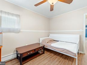 11 Midwood, Levittown PA 19054