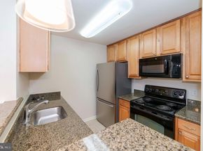 3176 Summit Square Drive 4D3, Oakton VA 22124