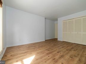 3176 Summit Square Drive 4D3, Oakton VA 22124