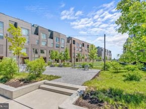 3001 Sedgeview Walk 147, Philadelphia PA 19125