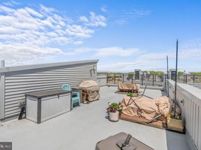 3001 Sedgeview Walk 147, Philadelphia PA 19125