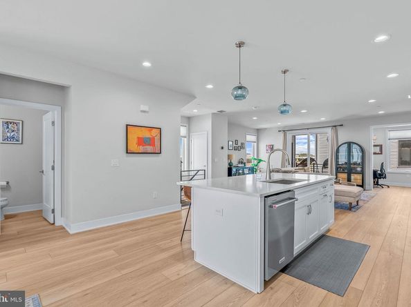 3001 Sedgeview Walk 147, Philadelphia PA 19125