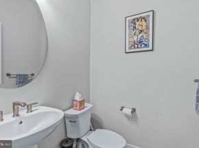 3001 Sedgeview Walk 147, Philadelphia PA 19125
