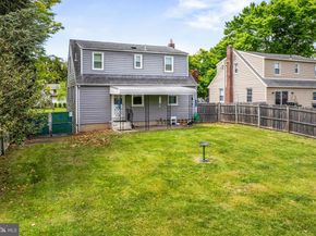 752 Kedron Avenue, Morton PA 19070