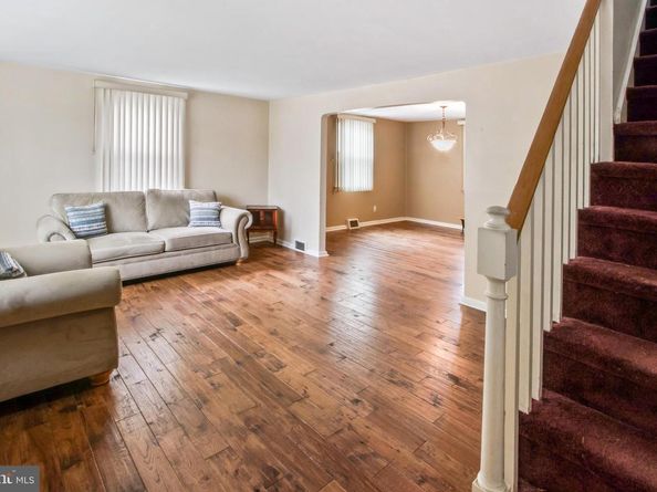 752 Kedron Avenue, Morton PA 19070