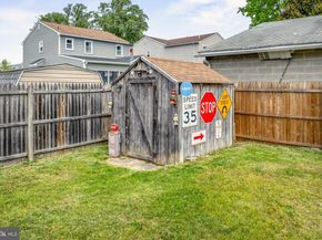 752 Kedron Avenue, Morton PA 19070