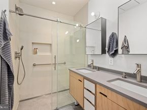 619 10TH Street NE, Washington DC 20002