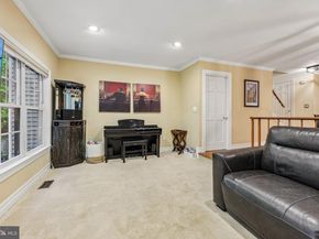 7876 Newport Glen Pass, Annandale VA 22003