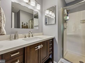 7876 Newport Glen Pass, Annandale VA 22003