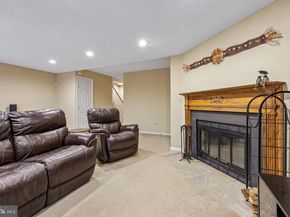 7876 Newport Glen Pass, Annandale VA 22003