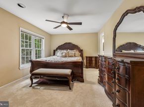 7876 Newport Glen Pass, Annandale VA 22003