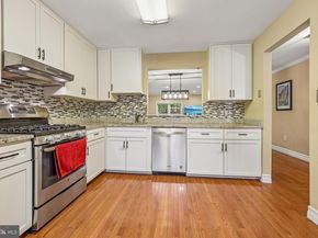 7876 Newport Glen Pass, Annandale VA 22003