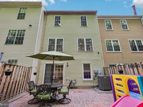 7876 Newport Glen Pass, Annandale VA 22003