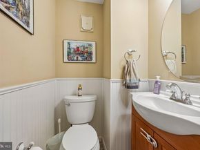 7876 Newport Glen Pass, Annandale VA 22003