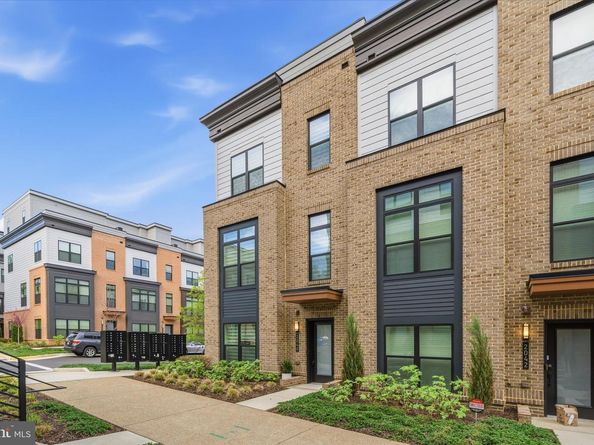 2040 Tysons Ridgeline Road, Falls Church VA 22043