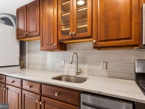1810 Rittenhouse Square 1608, Philadelphia PA 19103