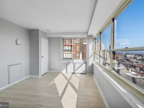1810 Rittenhouse Square 1608, Philadelphia PA 19103