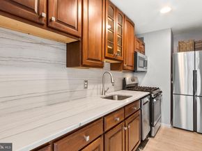 1810 Rittenhouse Square 1608, Philadelphia PA 19103