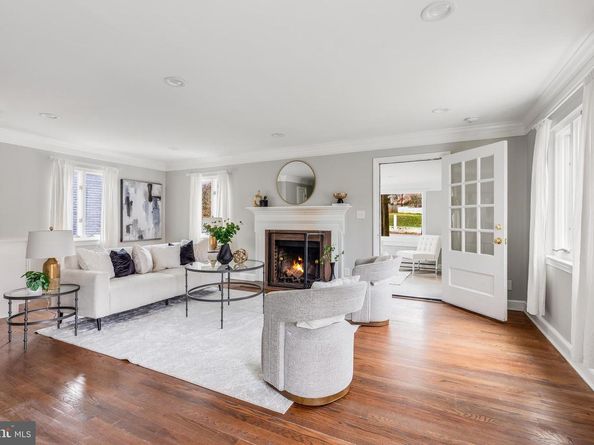2400 S Arlington Ridge Road, Arlington VA 22202
