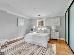 2400 S Arlington Ridge Road, Arlington VA 22202