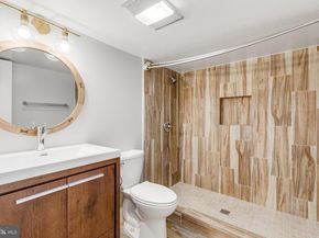 2400 S Arlington Ridge Road, Arlington VA 22202