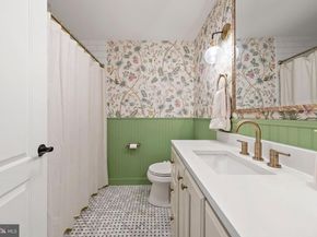 2006 Saint Albans Street, Philadelphia PA 19146