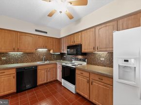 20724 Valley Forge Circle 724, King Of Prussia PA 19406